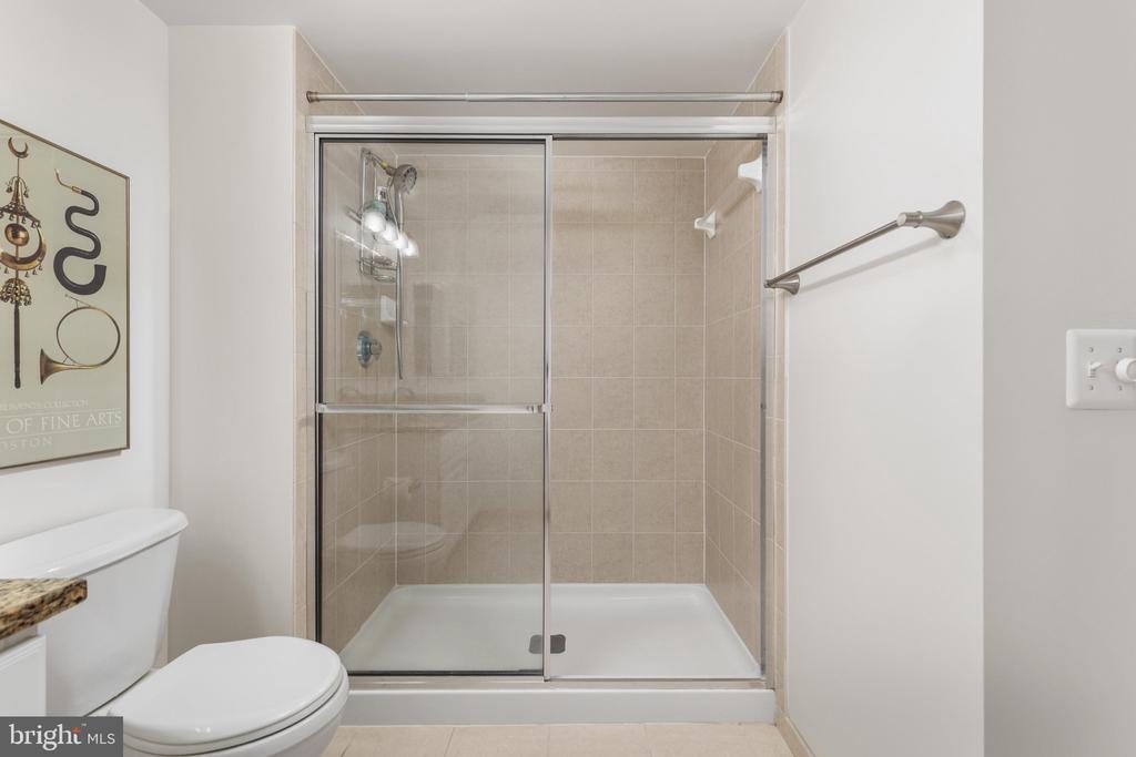 11800 SUNSET HILLS ROAD Unit: 815