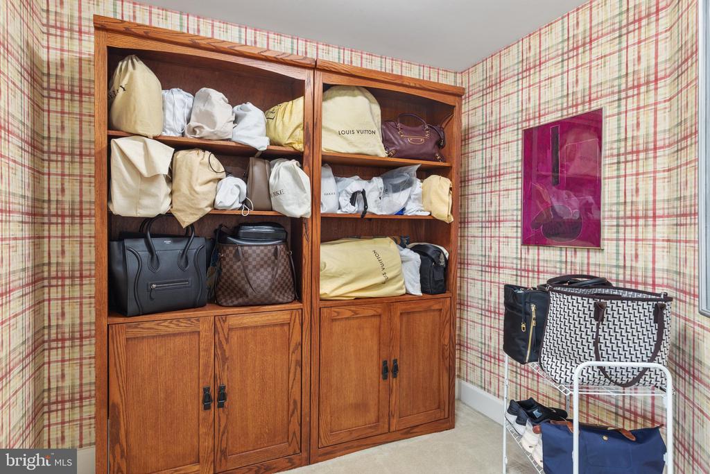 11800 SUNSET HILLS ROAD Unit: 815
