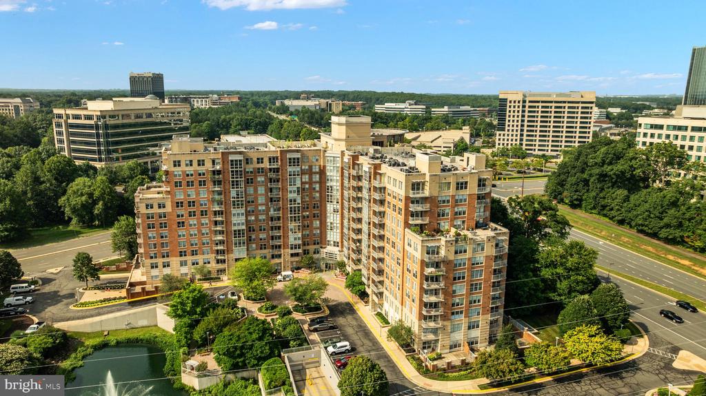 11800 SUNSET HILLS ROAD Unit: 815