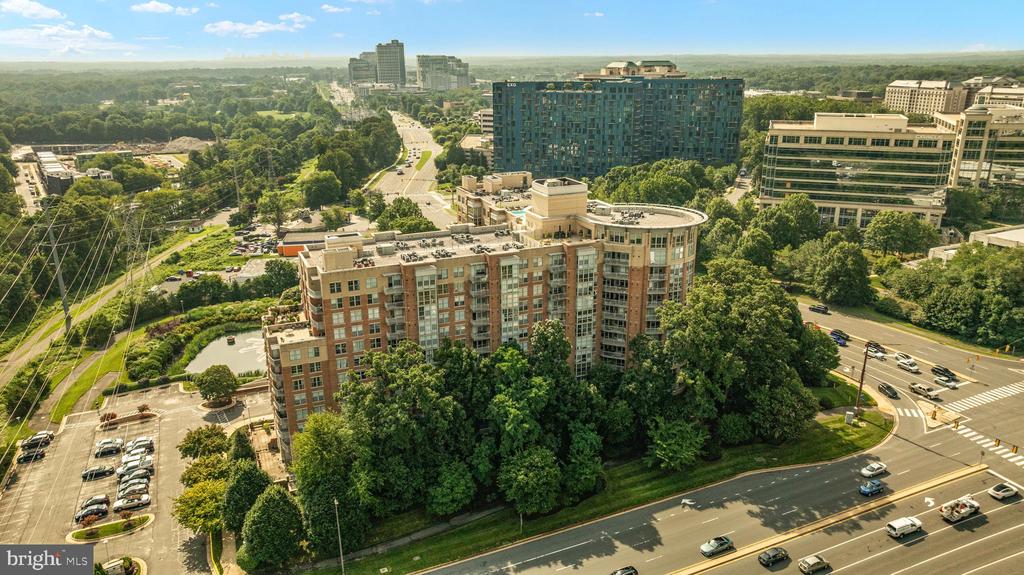 11800 SUNSET HILLS ROAD Unit: 815