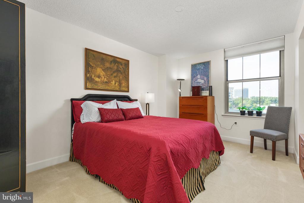 11800 SUNSET HILLS ROAD Unit: 815