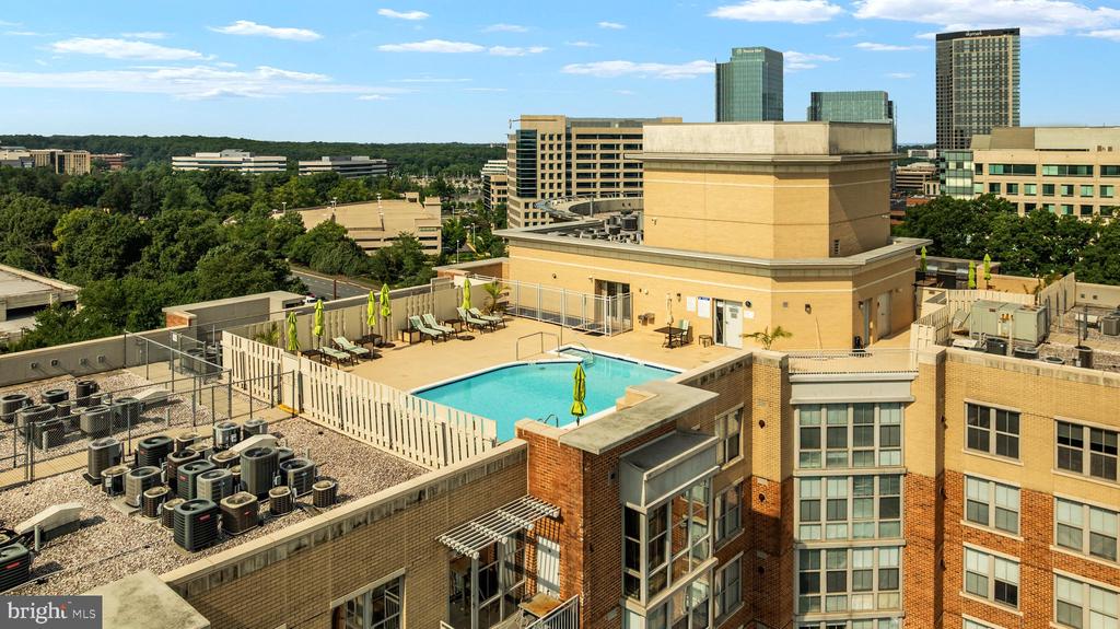 11800 SUNSET HILLS ROAD Unit: 815
