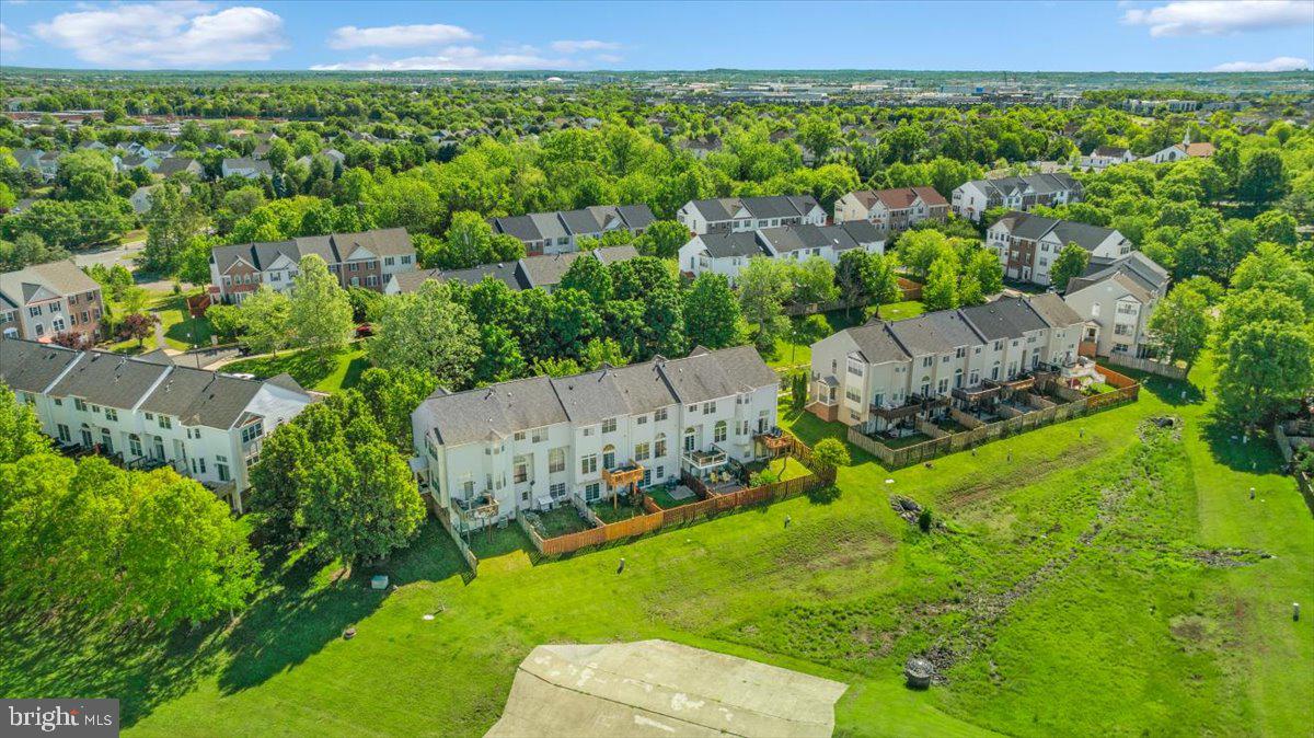 21631 Kings Crossing Ter