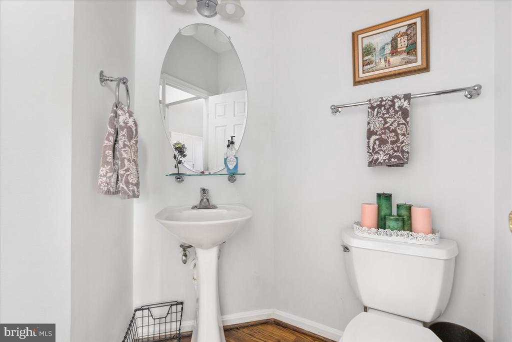 21631 Kings Crossing Ter