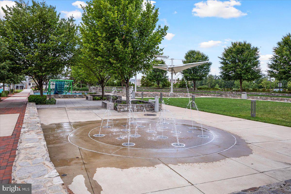 21631 Kings Crossing Ter