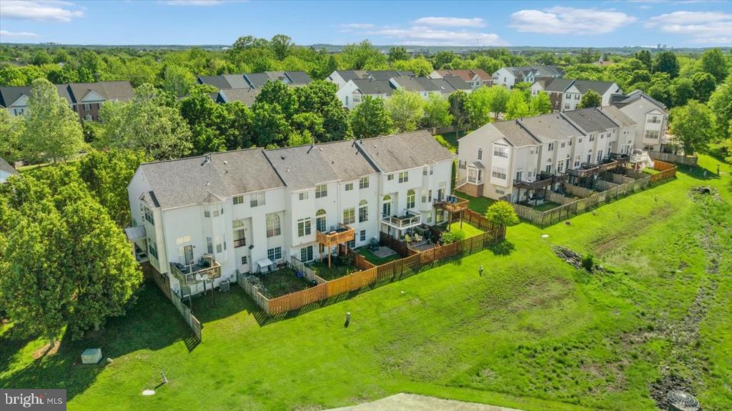 21631 Kings Crossing Ter