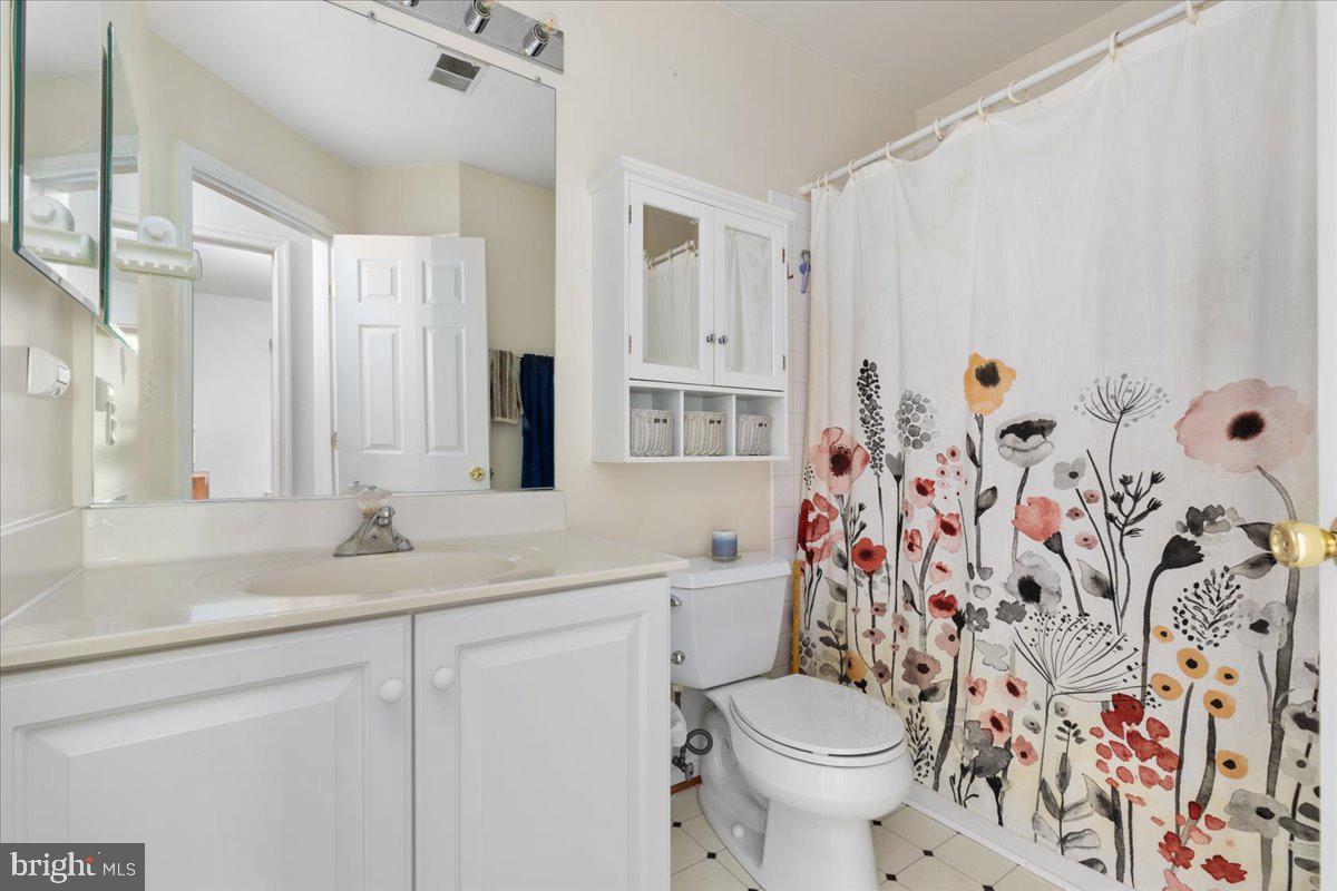 21631 Kings Crossing Ter