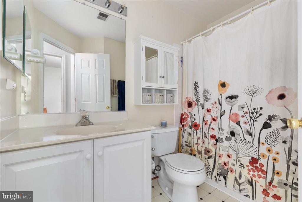 21631 Kings Crossing Ter