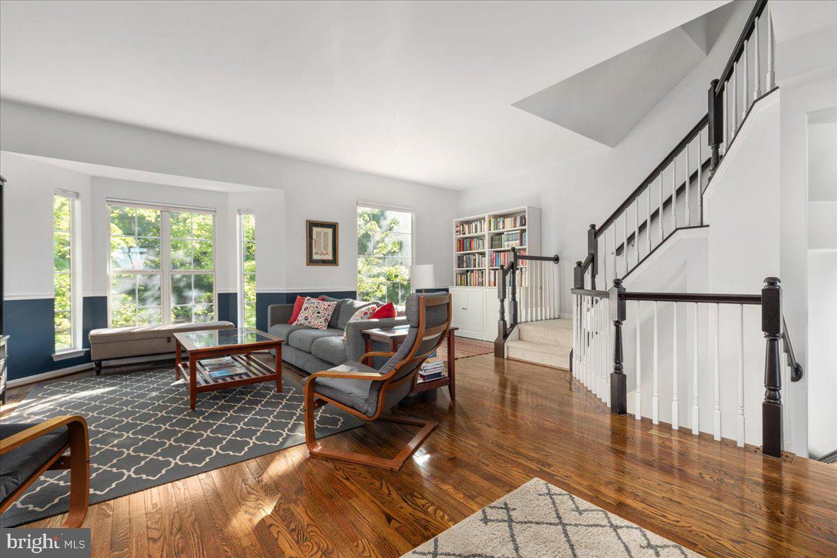 21631 Kings Crossing Ter