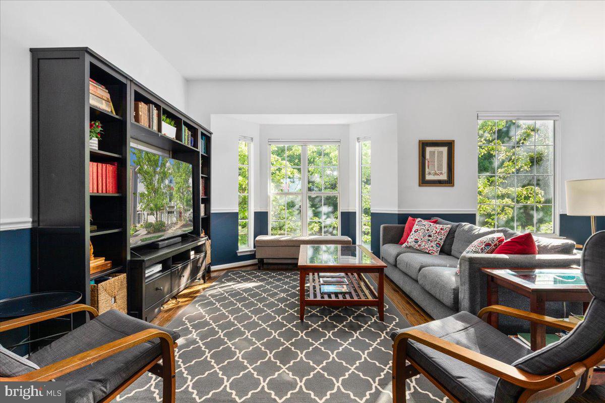 21631 Kings Crossing Ter