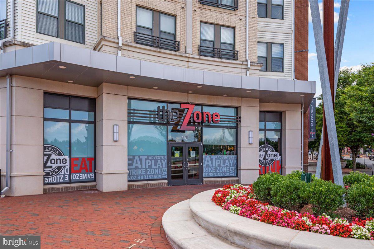 21631 Kings Crossing Ter