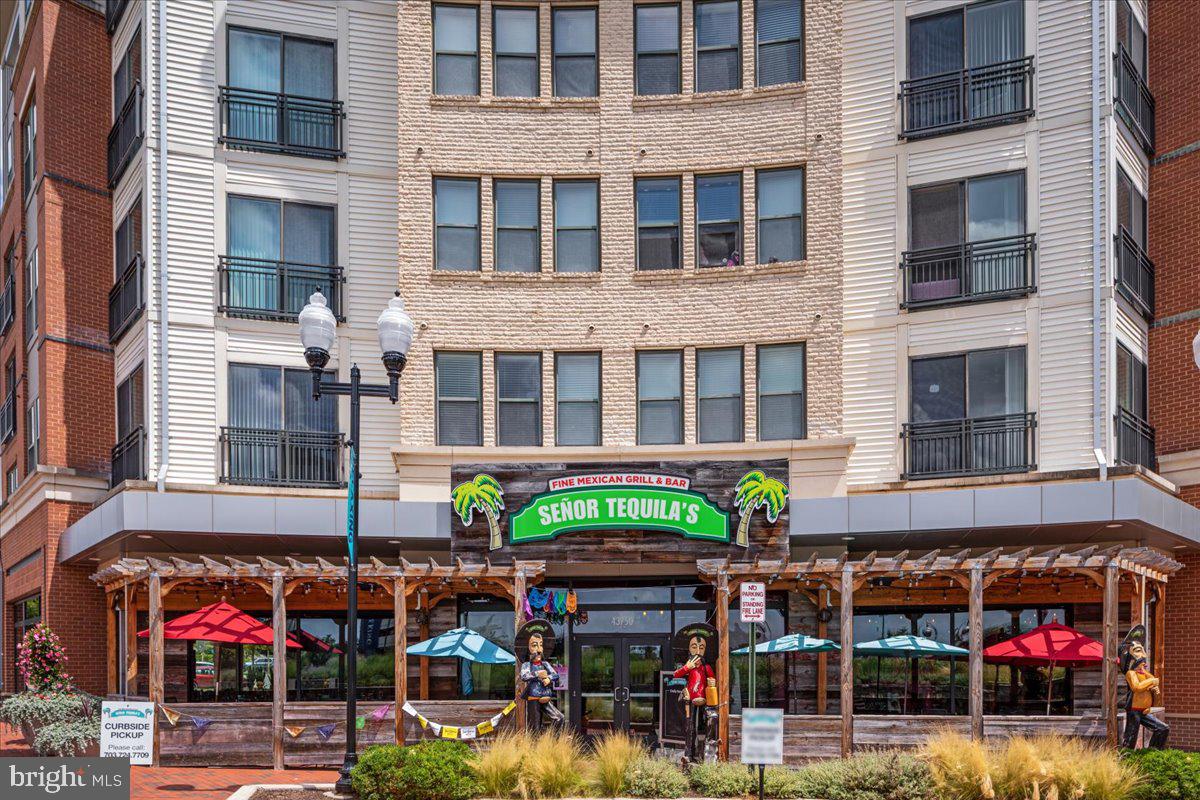 21631 Kings Crossing Ter