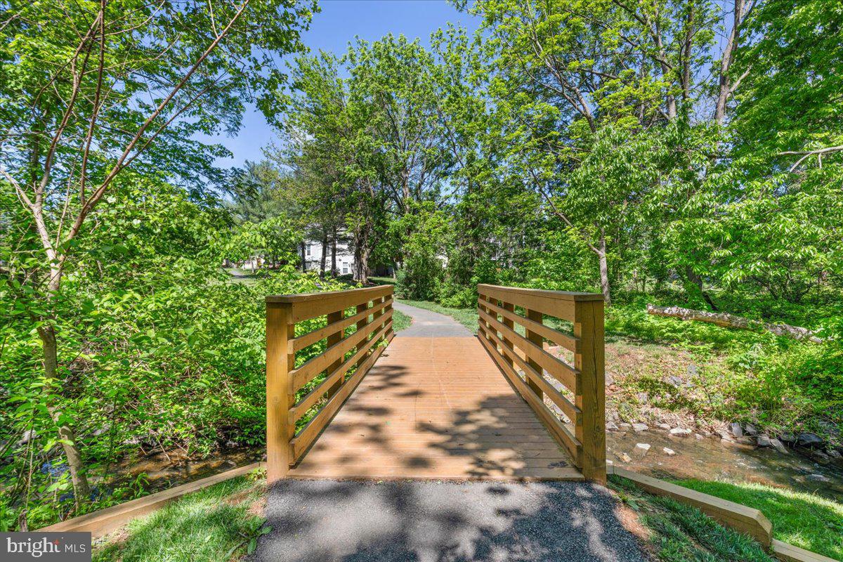 21631 Kings Crossing Ter