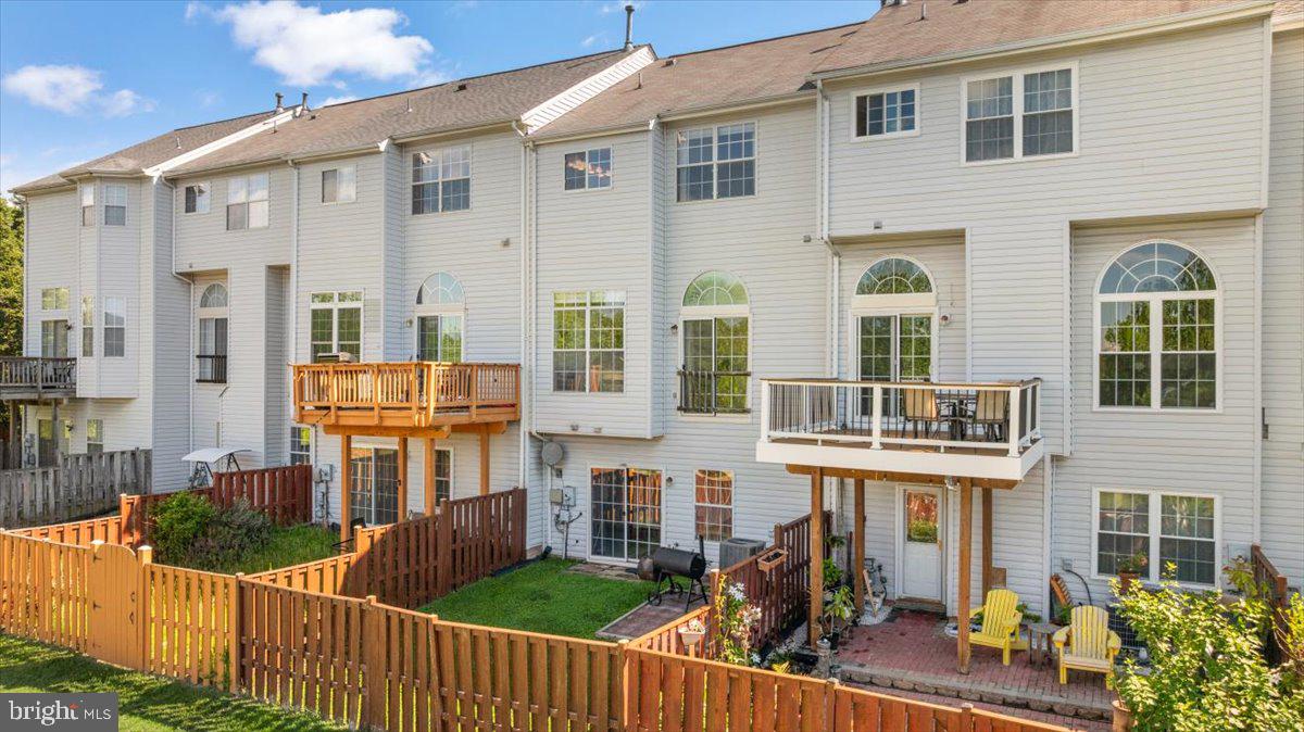 21631 Kings Crossing Ter