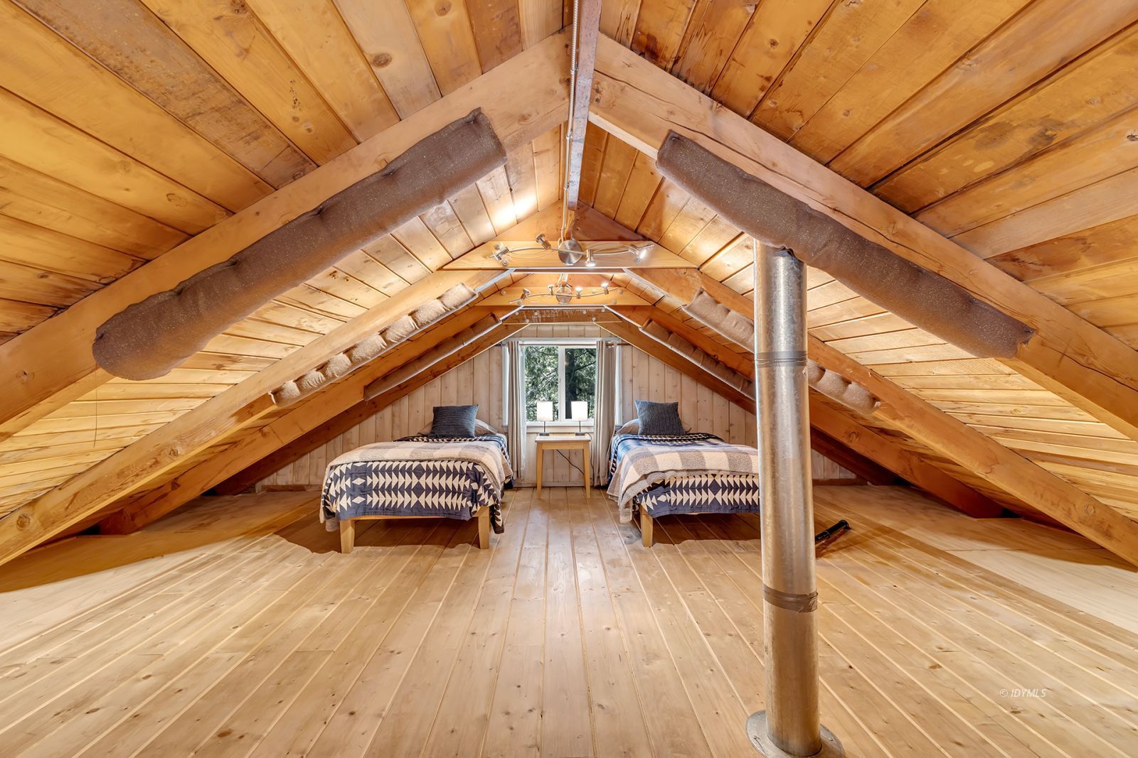 53560 Country Club Dr