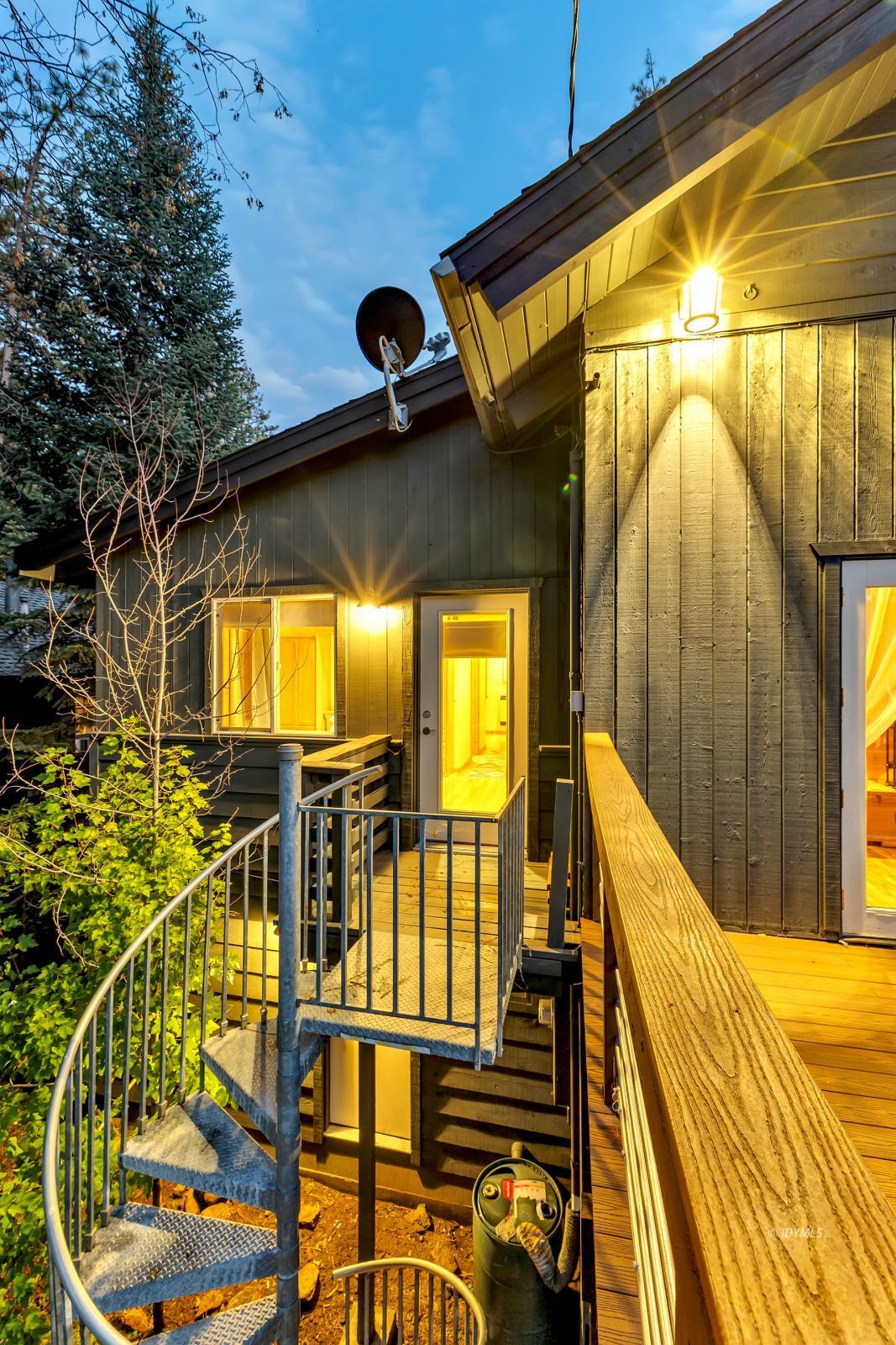 53560 Country Club Dr