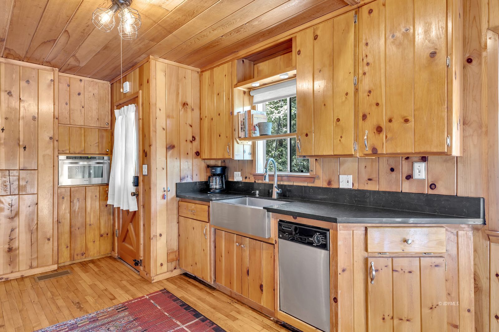 53560 Country Club Dr