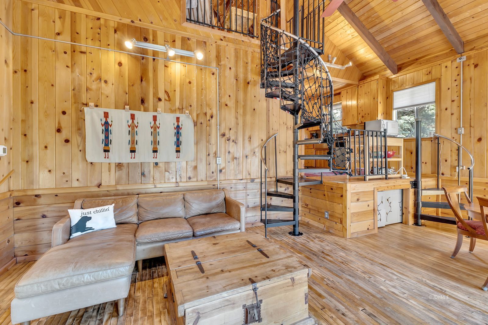 53560 Country Club Dr