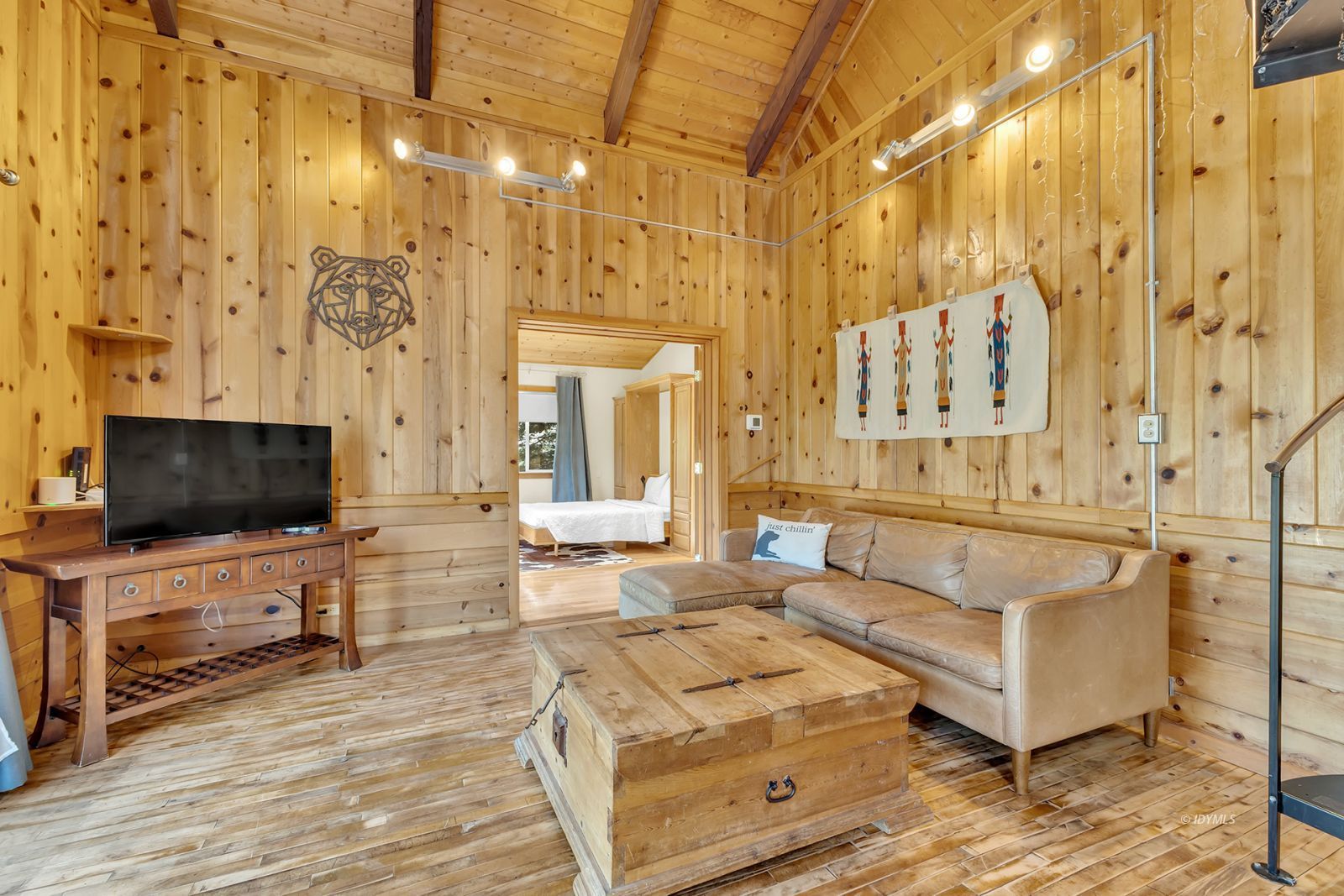 53560 Country Club Dr