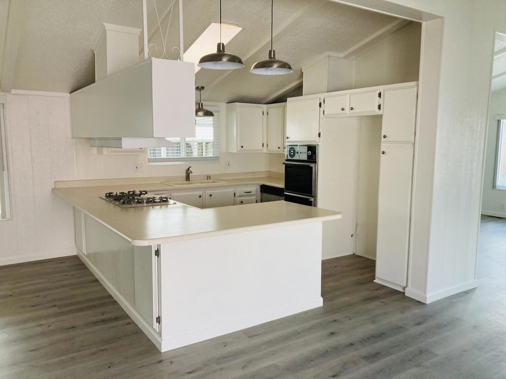 15687 Palm Drive Unit: 72