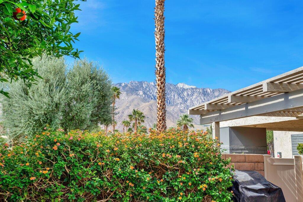 3188 Sunflower Loop N