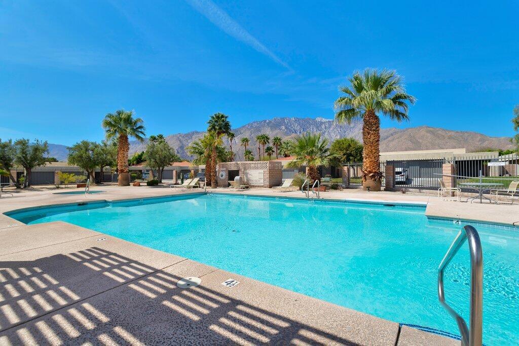 3188 Sunflower Loop N