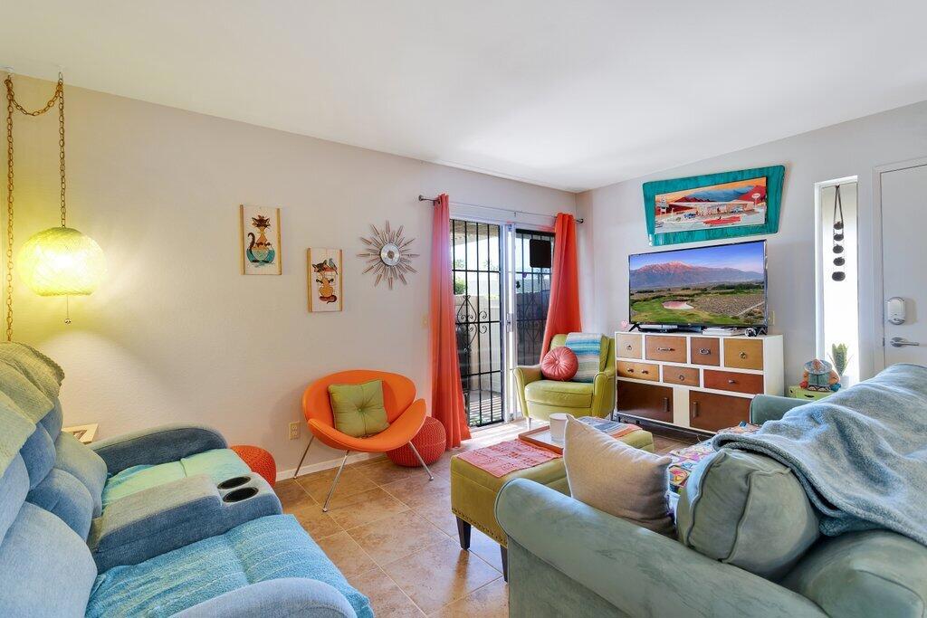 3188 Sunflower Loop N