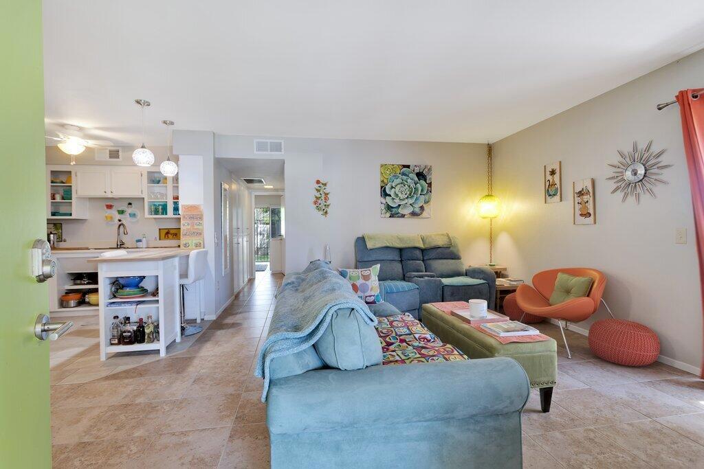 3188 Sunflower Loop N