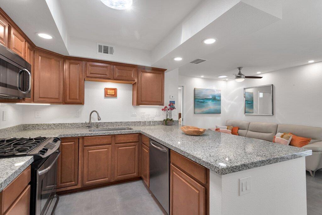 1492 Sunflower Circle S