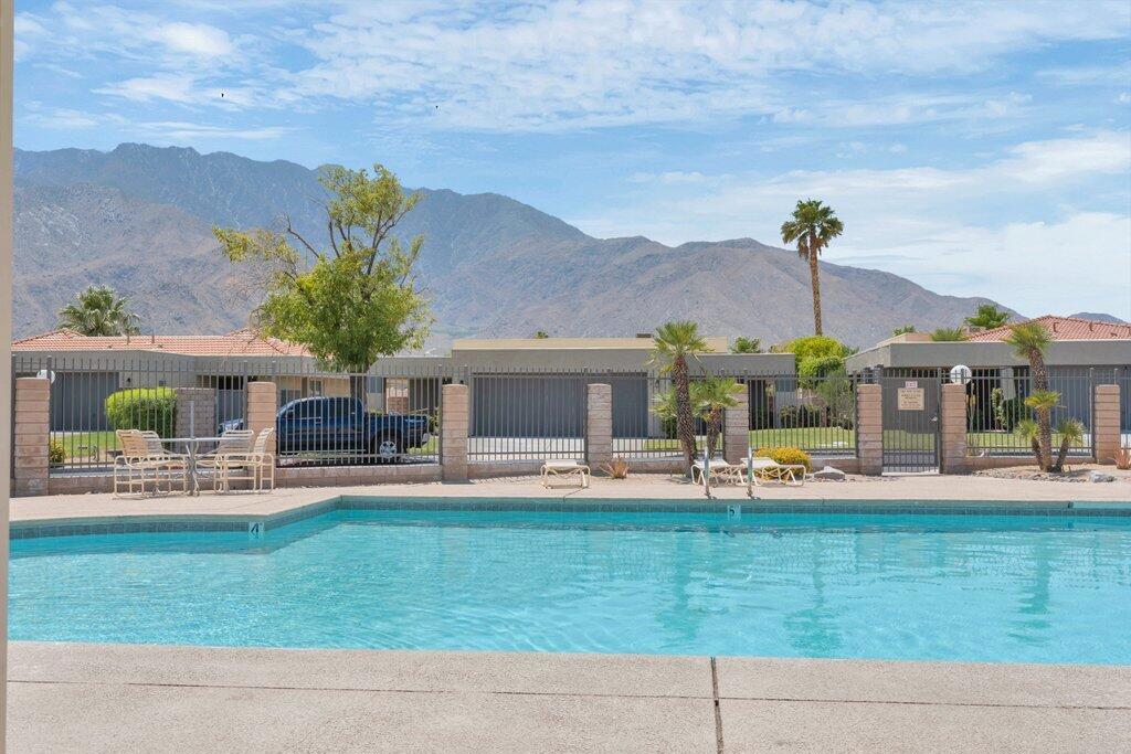 2885 Sunflower Loop S