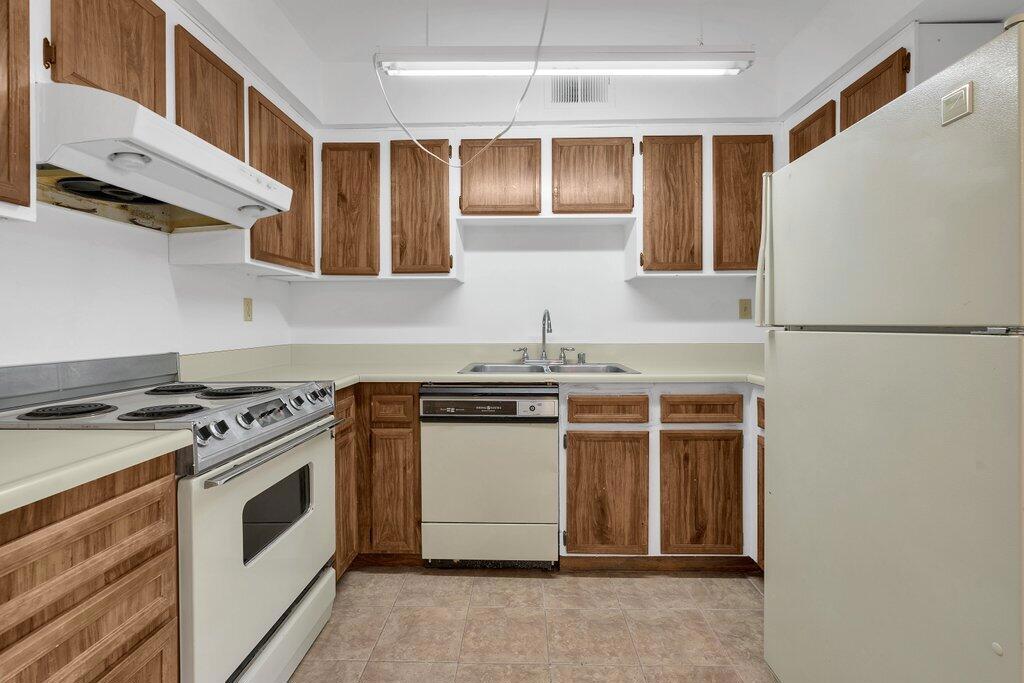 2885 Sunflower Loop S