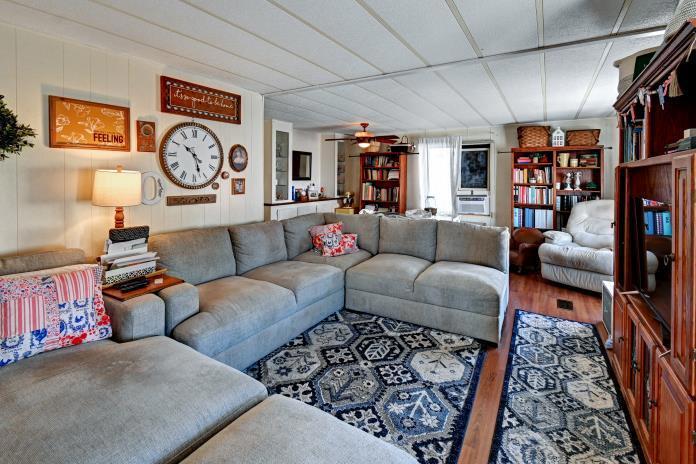 51555 Monroe Street Unit: 80