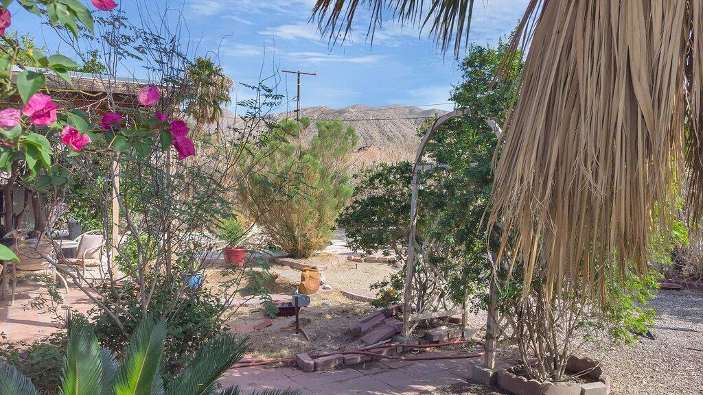 9730 Vista Del Valle