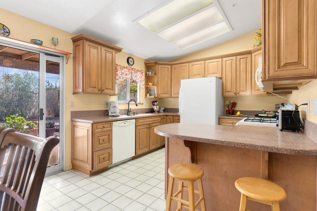 9730 Vista Del Valle