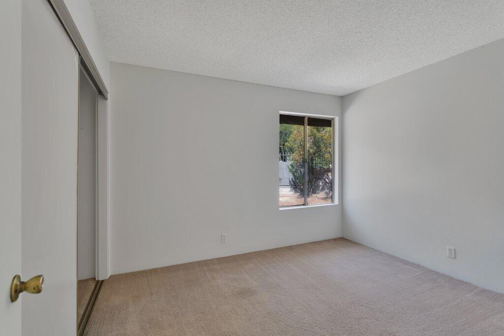 1426 Sunflower Circle N