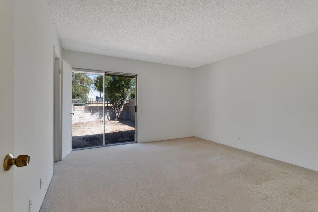 1426 Sunflower Circle N