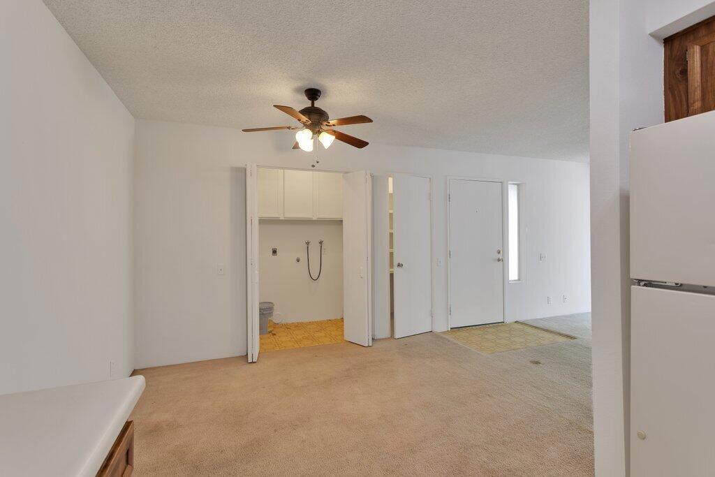 1426 Sunflower Circle N