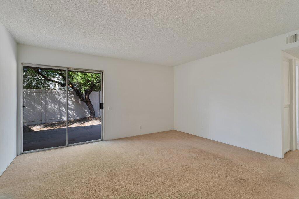 1426 Sunflower Circle N