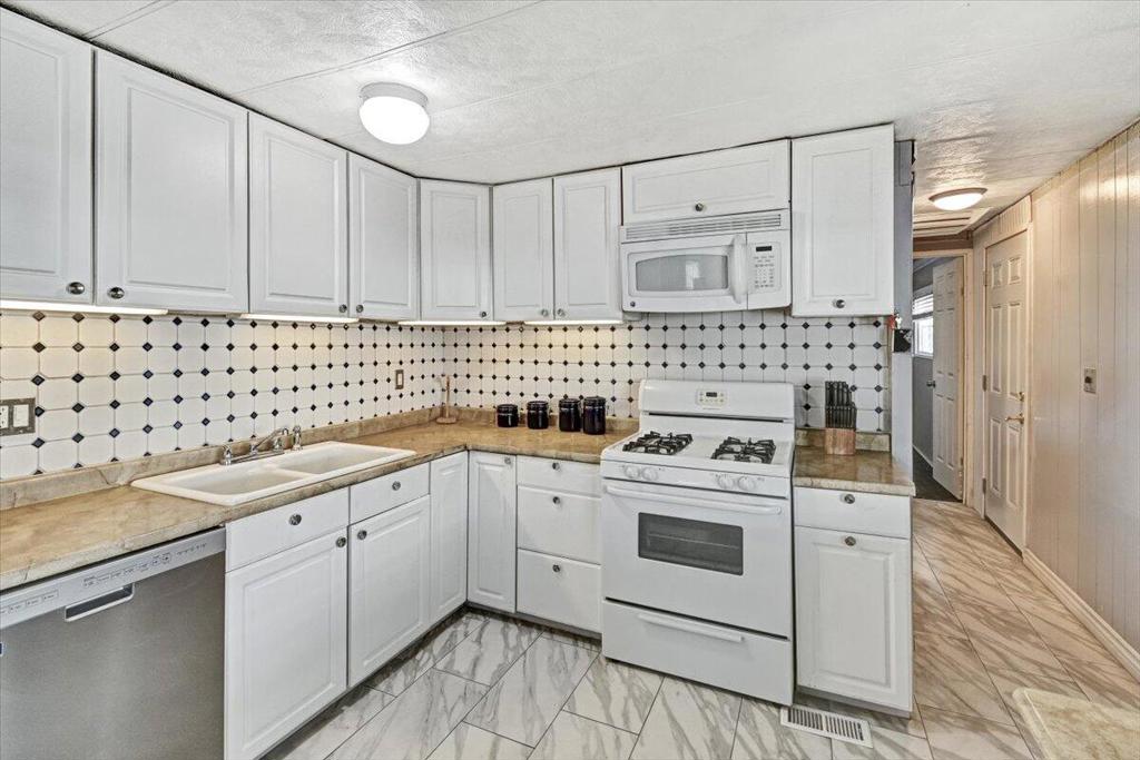 51555 Monroe St Unit: 25