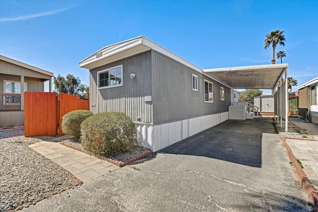 51555 Monroe St Unit: 25