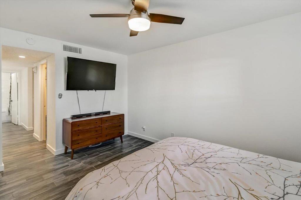 2180 S Palm Canyon Drive Unit: 33