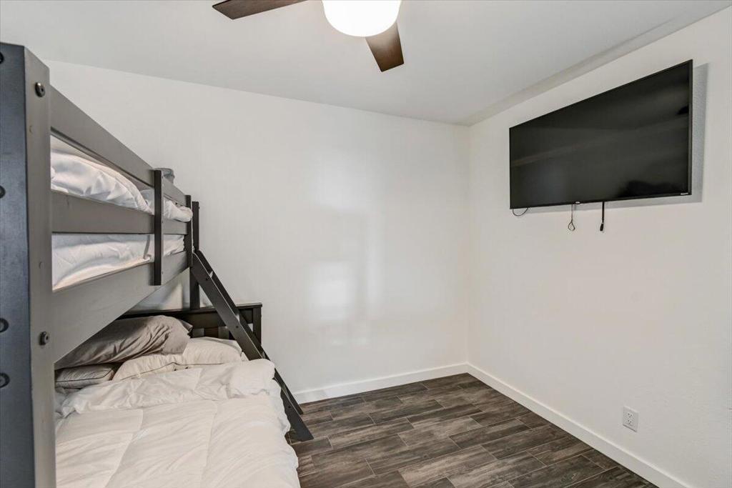 2180 S Palm Canyon Drive Unit: 33