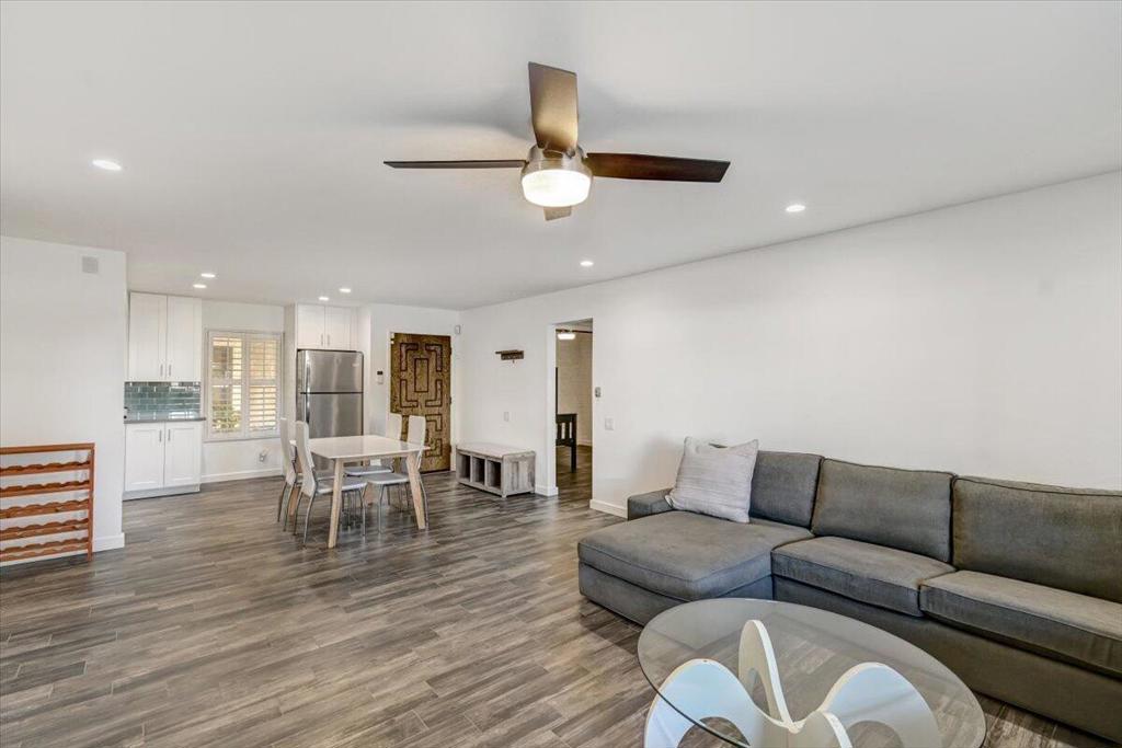 2180 S Palm Canyon Drive Unit: 33