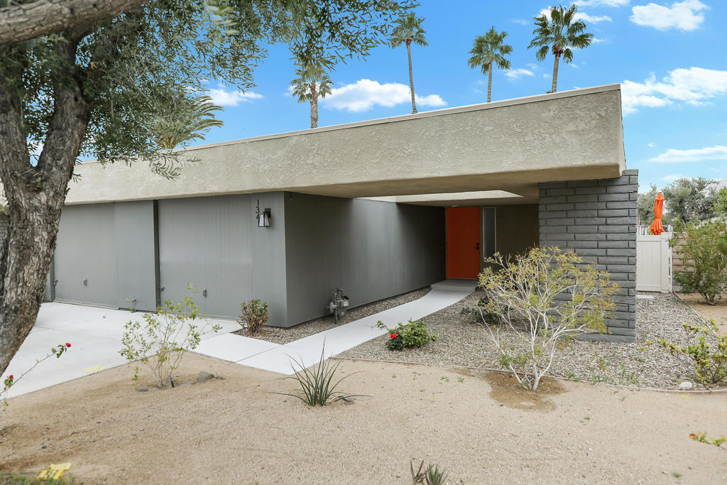 1341 Sunflower Circle S