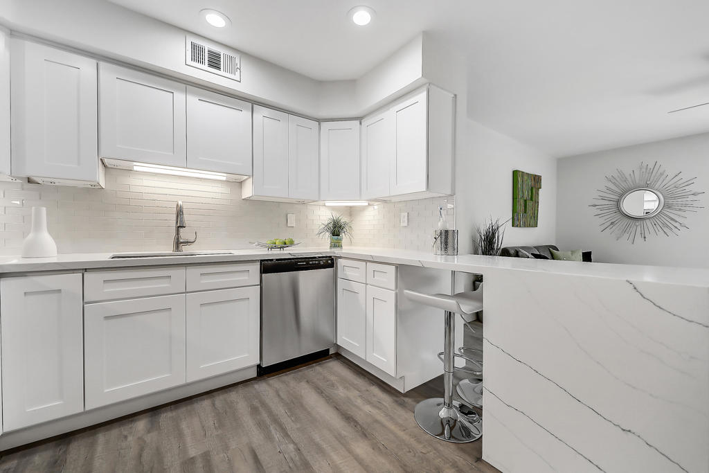 1341 Sunflower Circle S