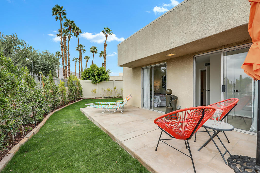 1341 Sunflower Circle S