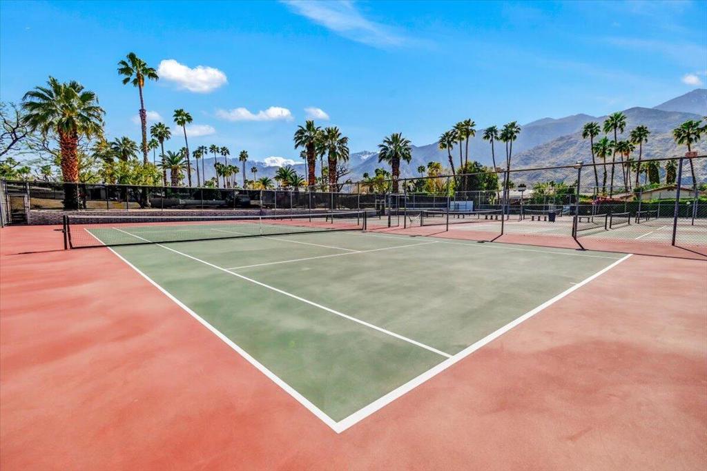 1655 E Palm Canyon Drive Unit: 320