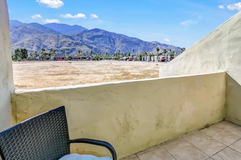 1655 E Palm Canyon Drive Unit: 320