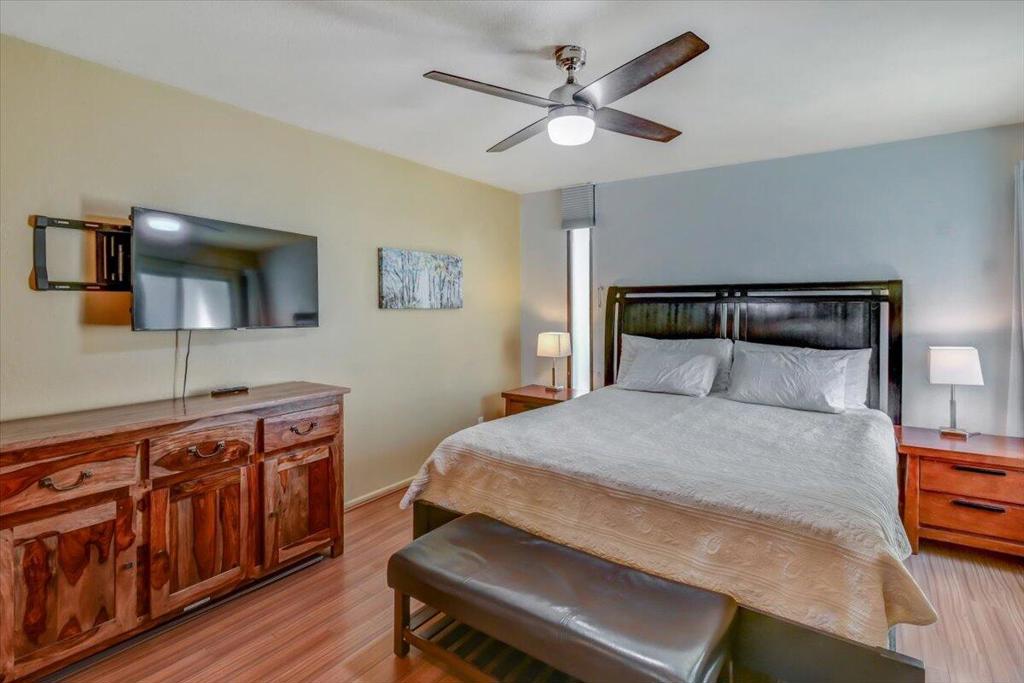 1655 E Palm Canyon Drive Unit: 320