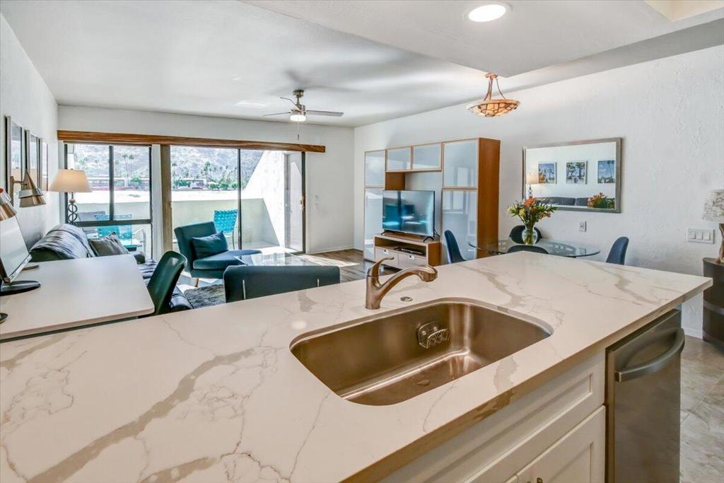 1655 E Palm Canyon Drive Unit: 320